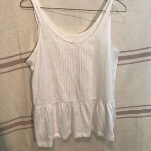 Vineyard Vines white tank top